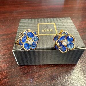 Avon “Faceted Petals” Blue and Gold Floral Clip-On Earrings NIB vintage 1993